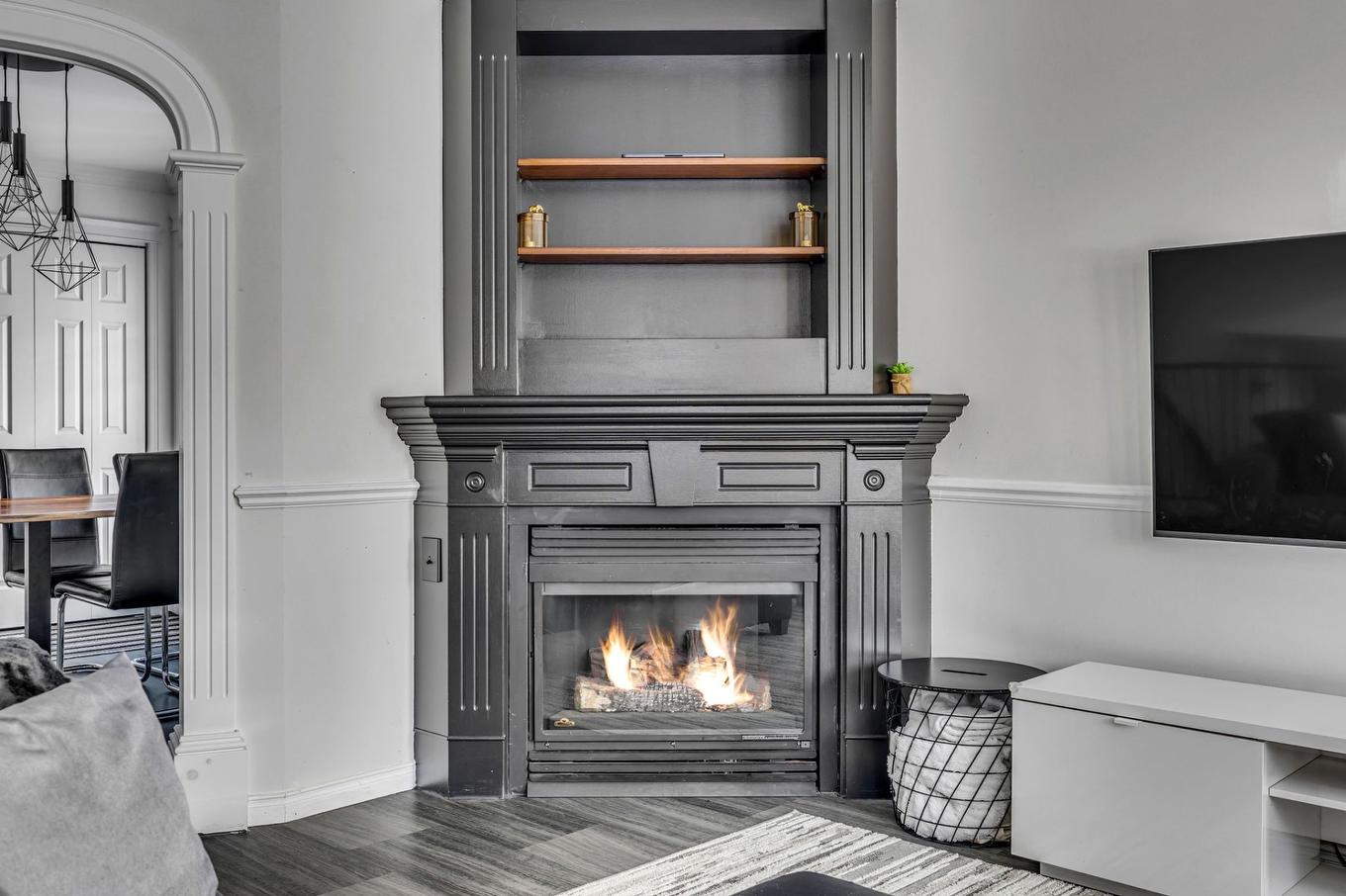 Autre - 1337 Rue Charles-Rodrigue, Lévis (Desjardins), QC - Indoor Photo Showing Living Room With Fireplace