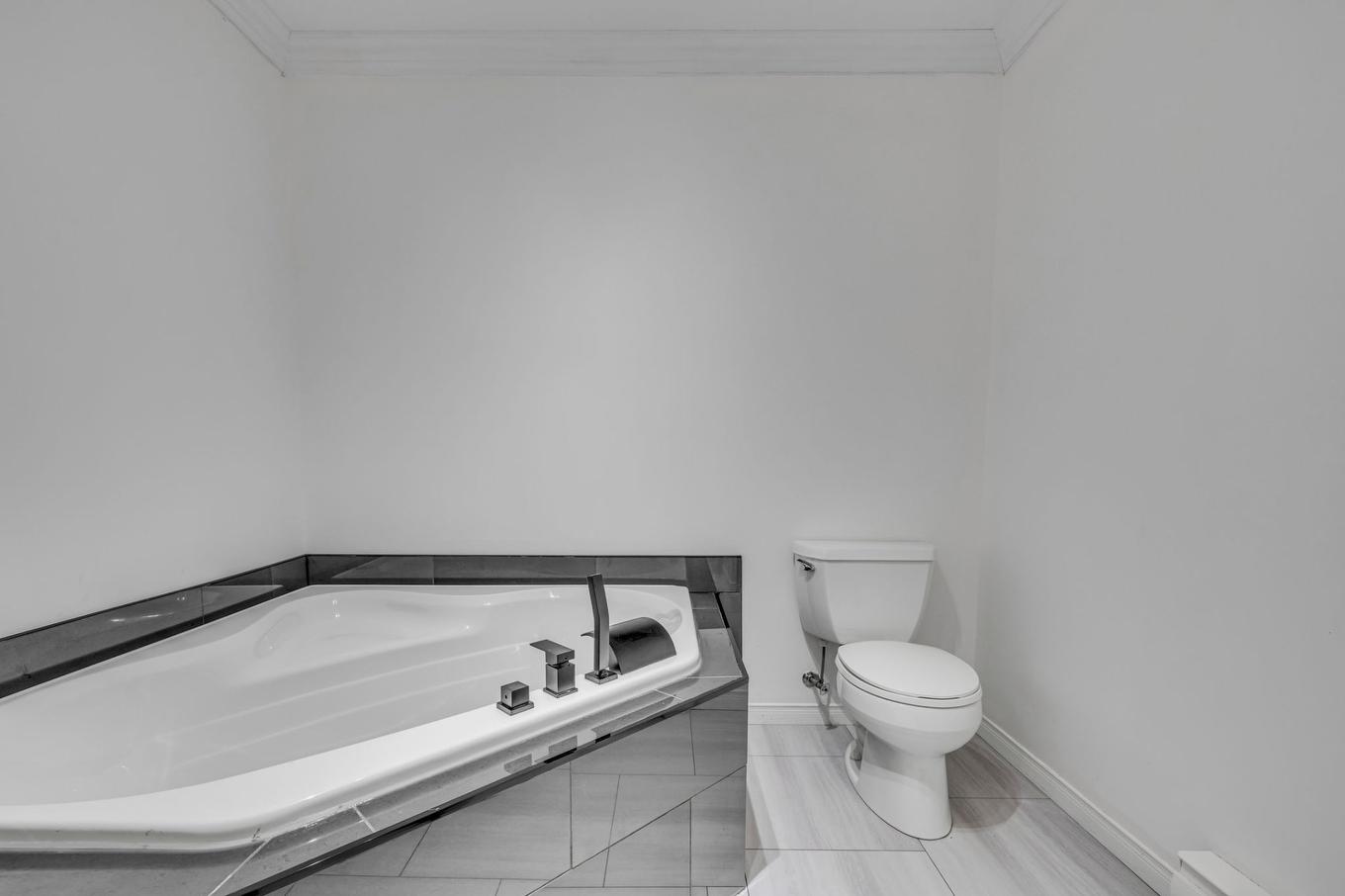 Salle de bains - 1337 Rue Charles-Rodrigue, Lévis (Desjardins), QC - Indoor Photo Showing Bathroom