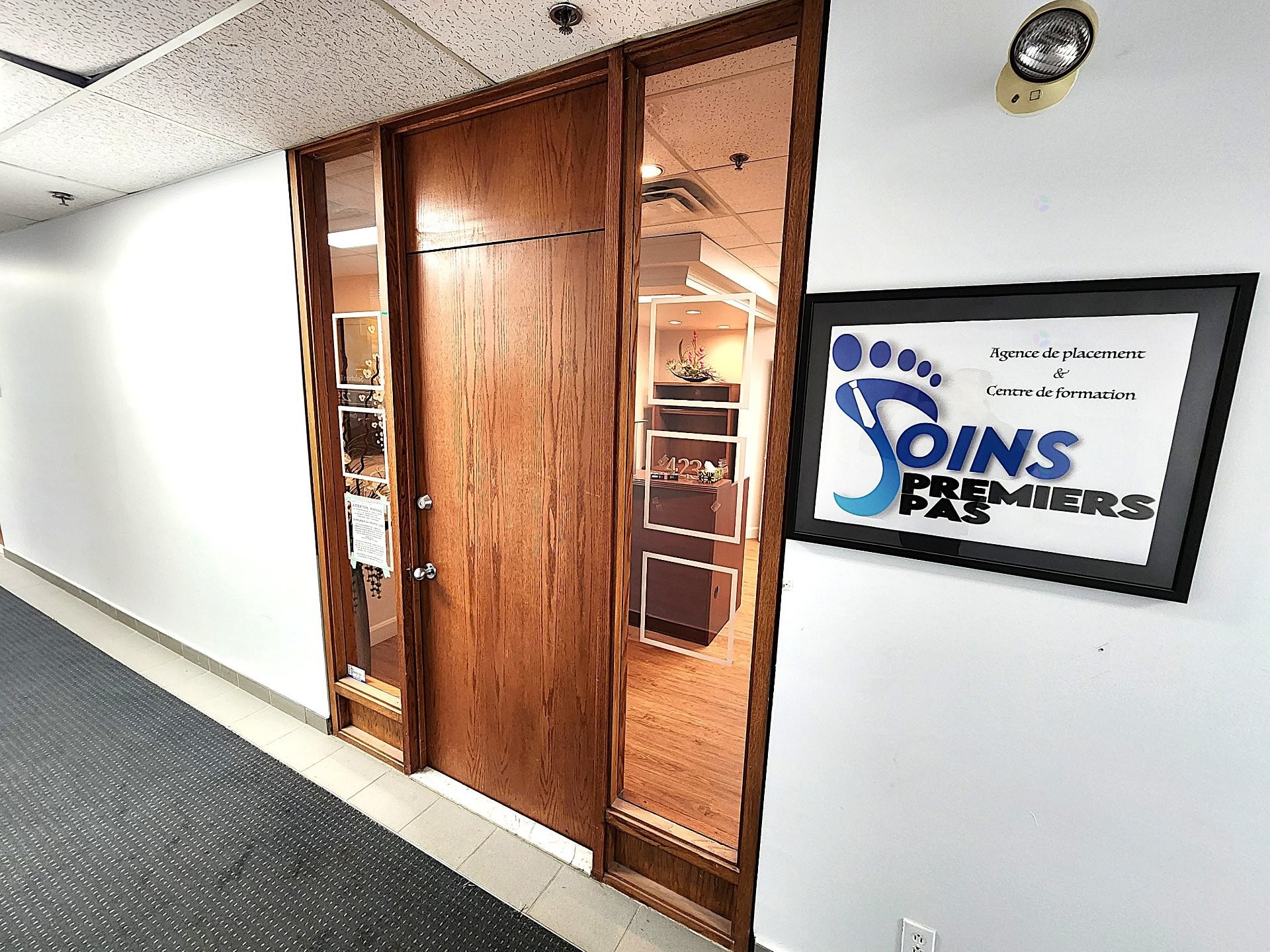 Mud Room - 230-3221 Aut. Jean-Noël-Lavoie (A-440), Laval (Chomedey), QC - Indoor Photo Showing Other Room