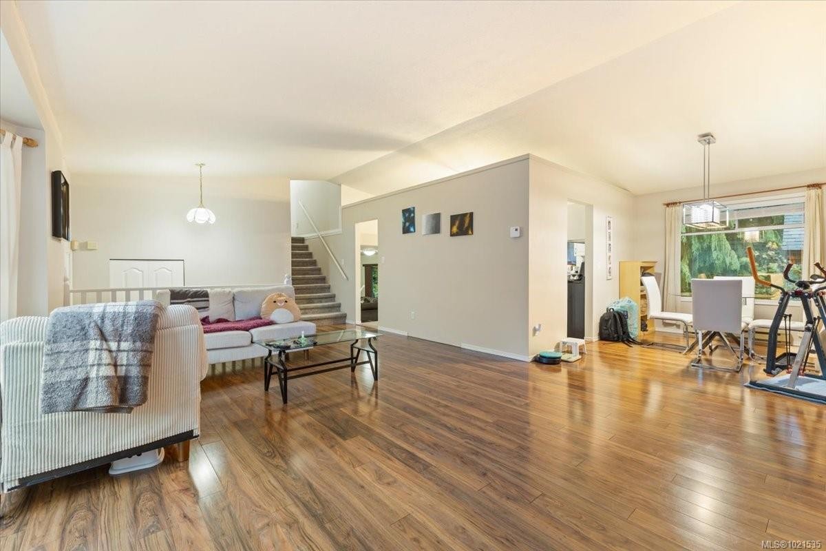 3260 Departure Bay Rd, Nanaimo, BC