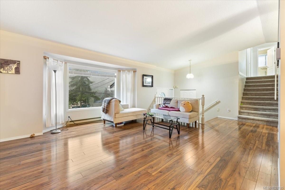 3260 Departure Bay Rd, Nanaimo, BC