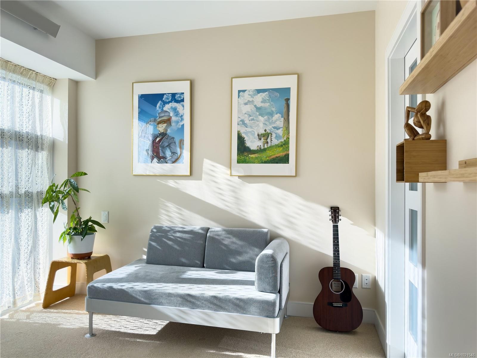 N312-1105 Pandora Ave, Victoria, BC - Indoor