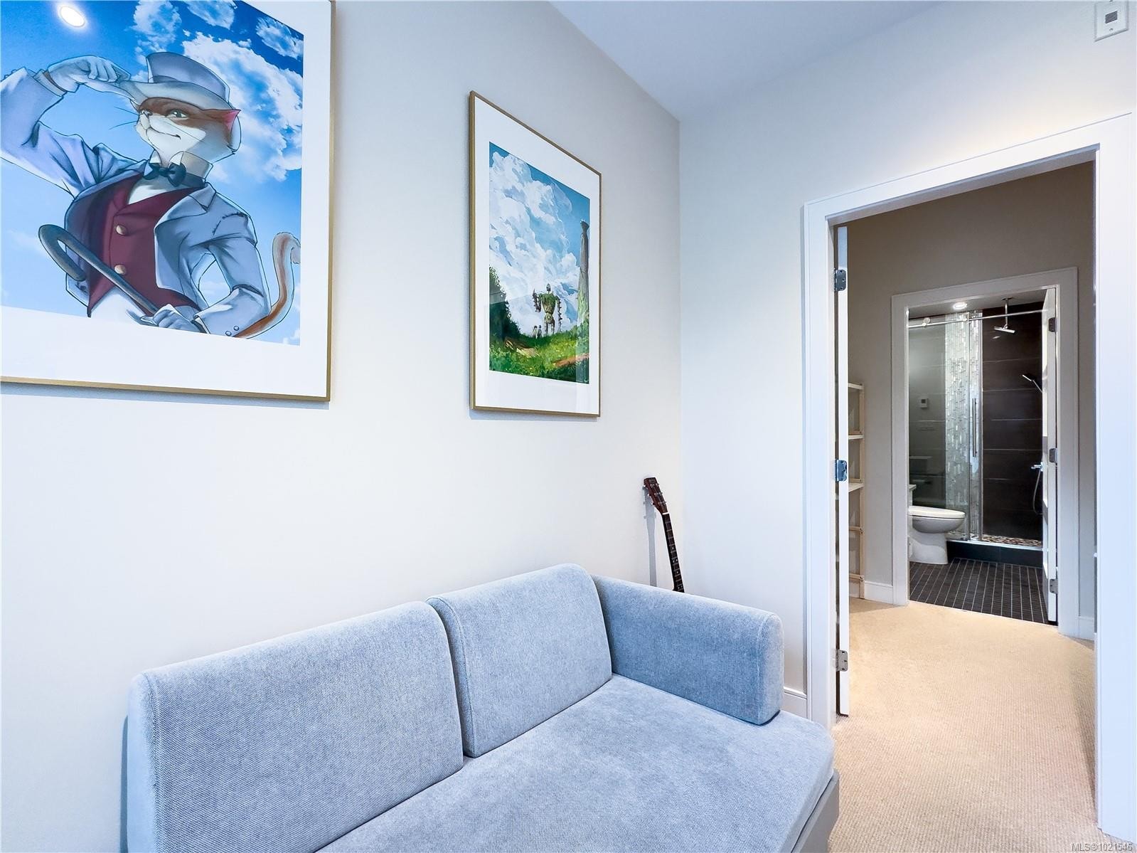 N312-1105 Pandora Ave, Victoria, BC - Indoor