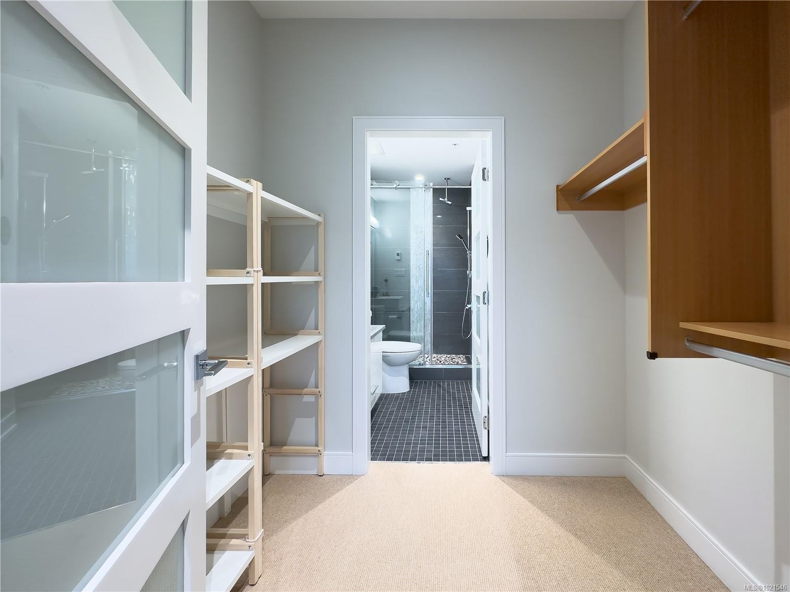 N312-1105 Pandora Ave, Victoria, BC - Indoor