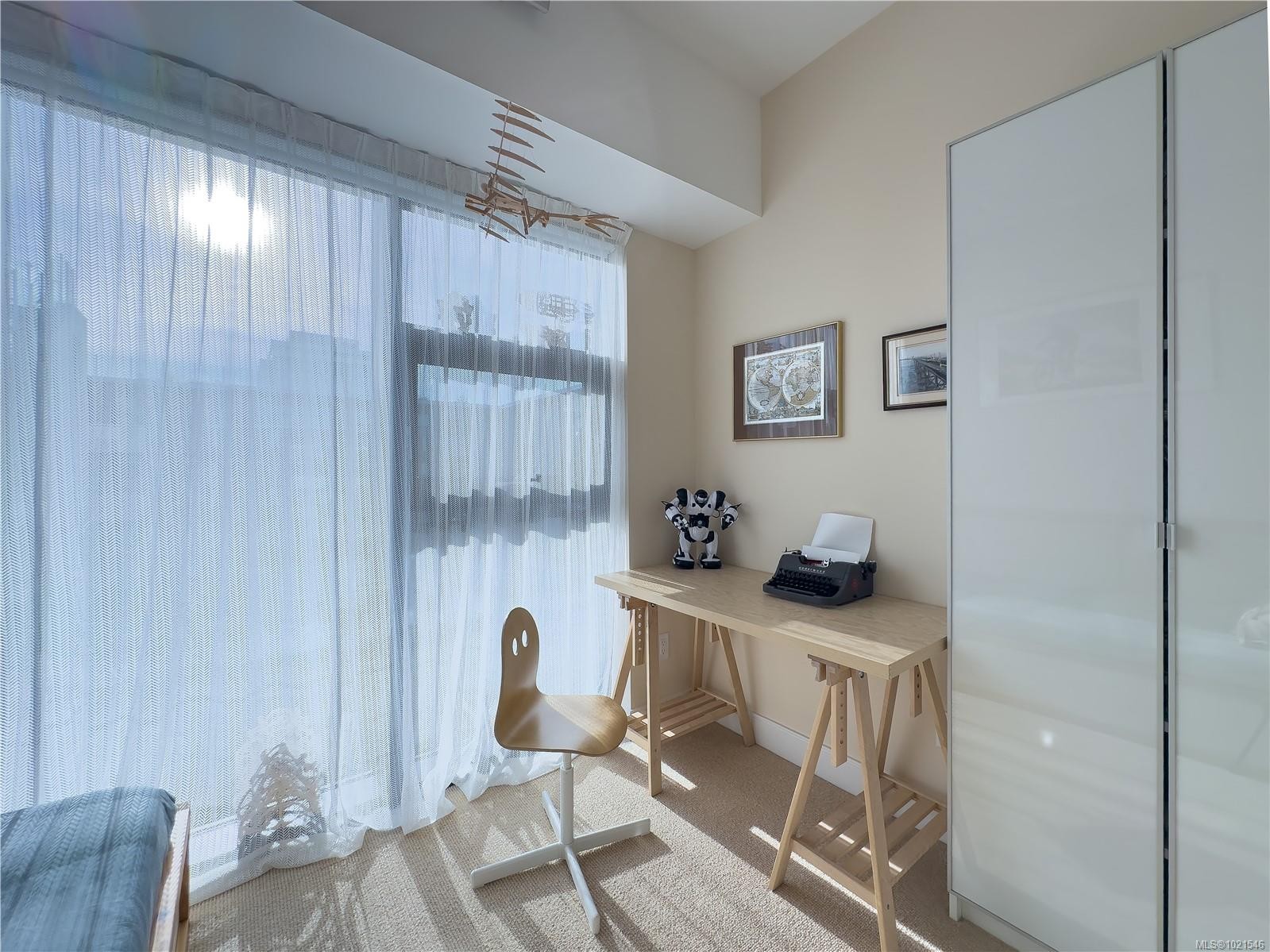 N312-1105 Pandora Ave, Victoria, BC - Indoor