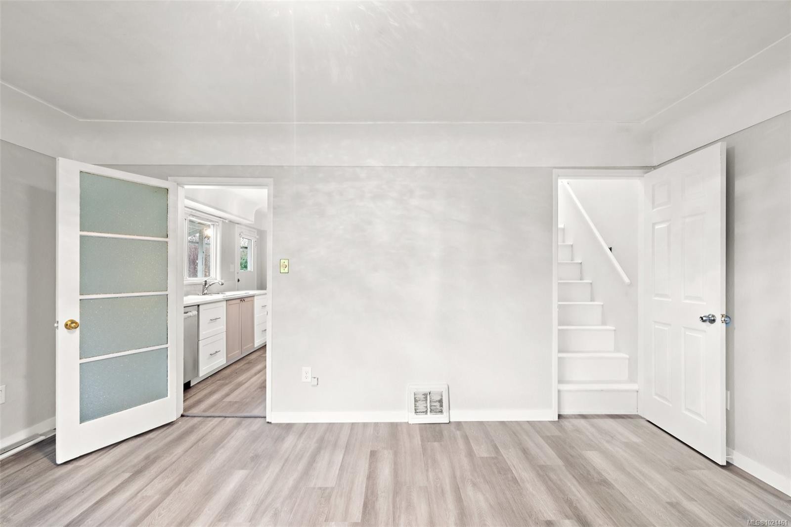 3020-3022 Donald St, Saanich, BC - Indoor Photo Showing Other Room