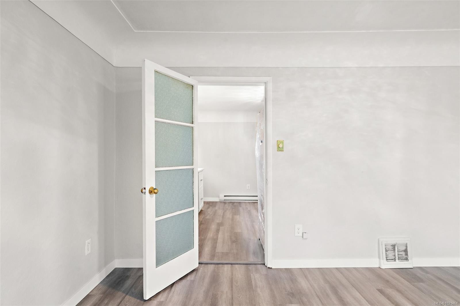 3020-3022 Donald St, Saanich, BC - Indoor Photo Showing Other Room