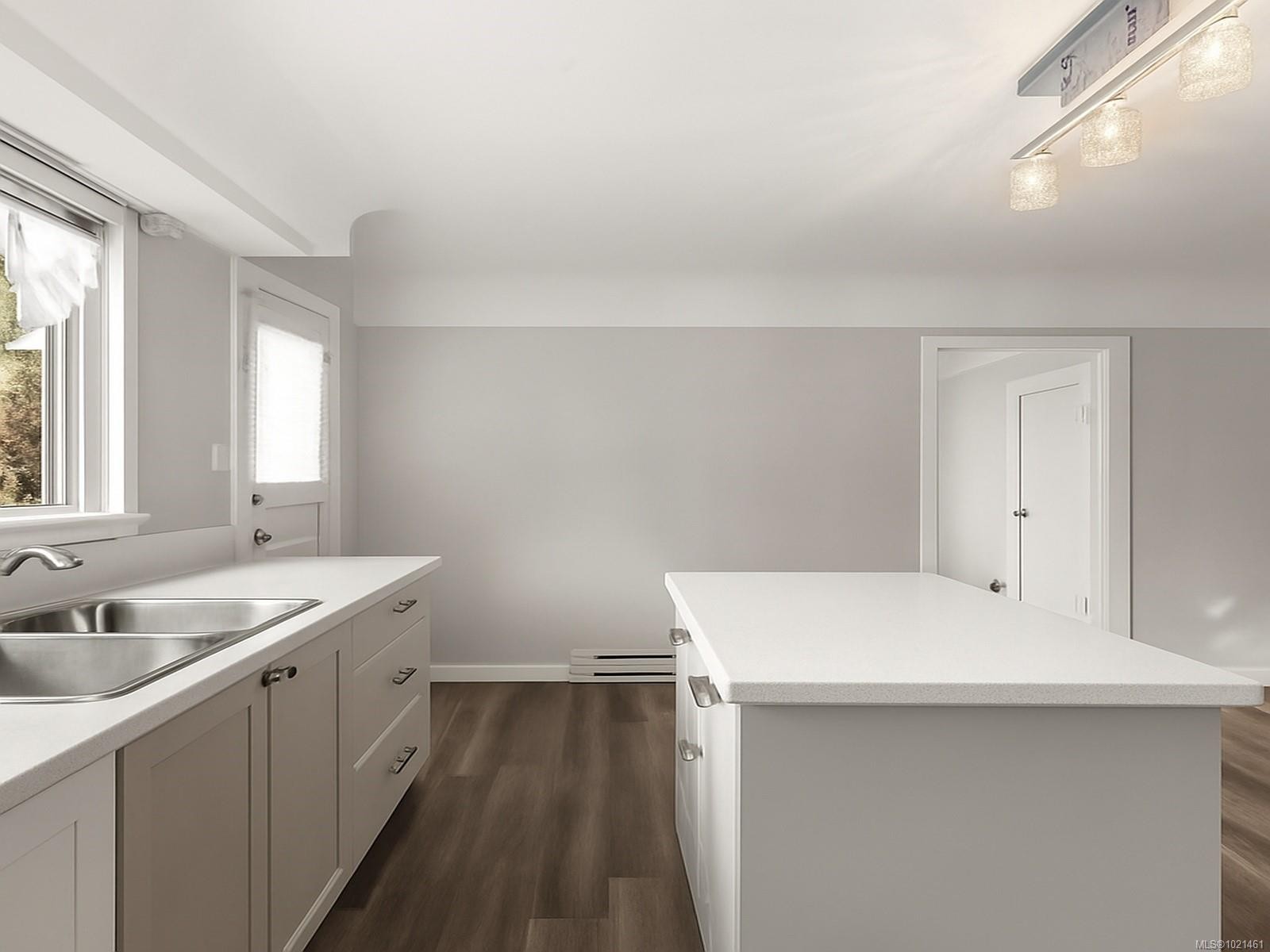 3020-3022 Donald St, Saanich, BC - Indoor Photo Showing Kitchen With Double Sink