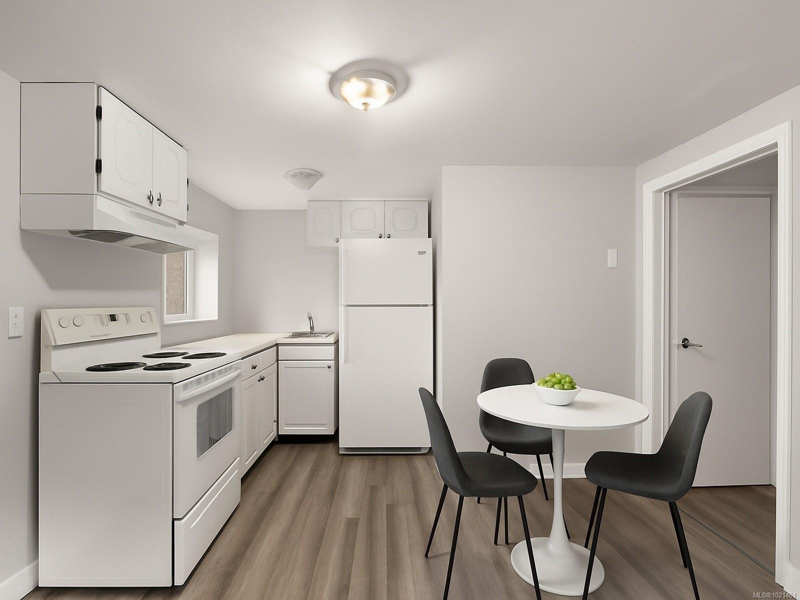 3020-3022 Donald St, Saanich, BC - Indoor