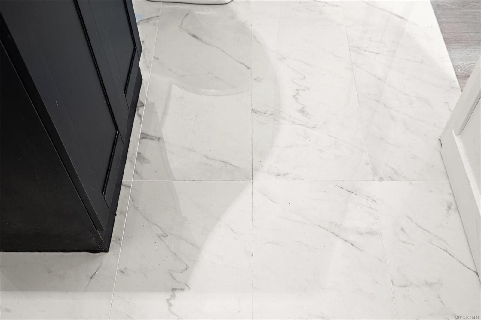 3020-3022 Donald St, Saanich, BC -