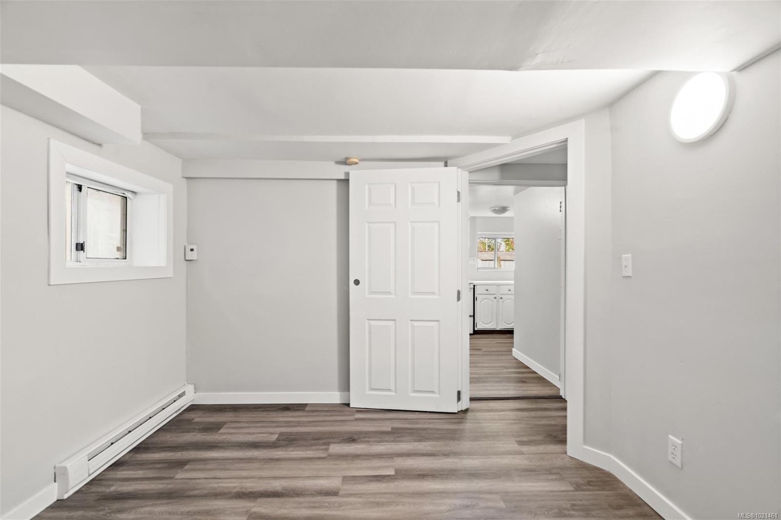 3020-3022 Donald St, Saanich, BC - Indoor Photo Showing Other Room