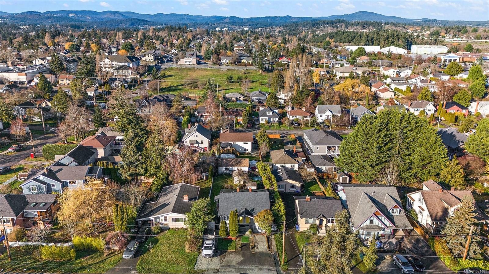 3020-3022 Donald St, Saanich, BC - Outdoor With View