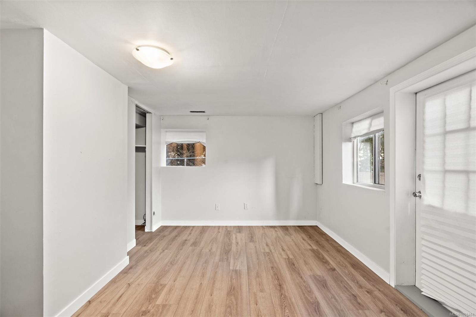 3020-3022 Donald St, Saanich, BC - Indoor Photo Showing Other Room