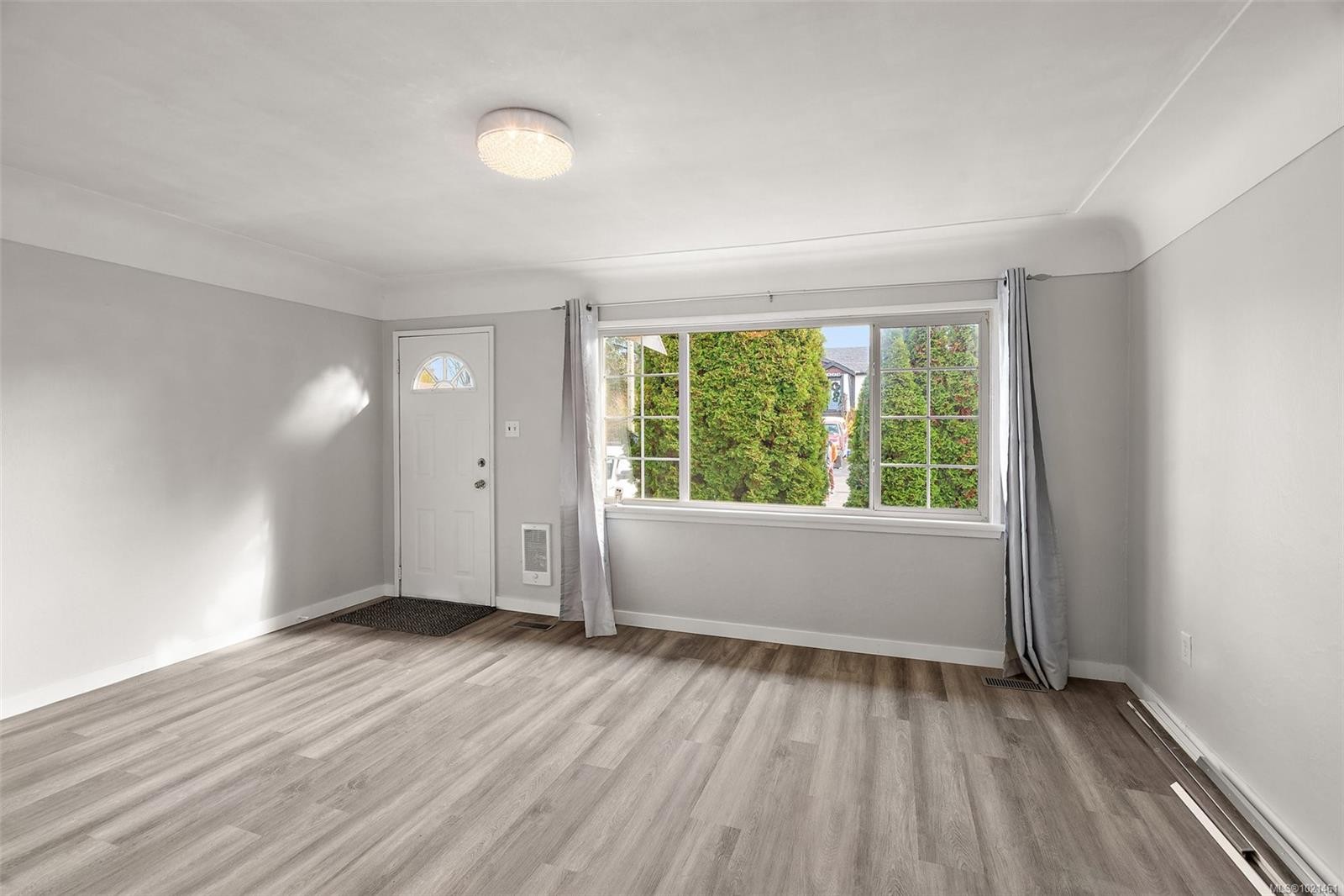 3020-3022 Donald St, Saanich, BC - Indoor Photo Showing Other Room