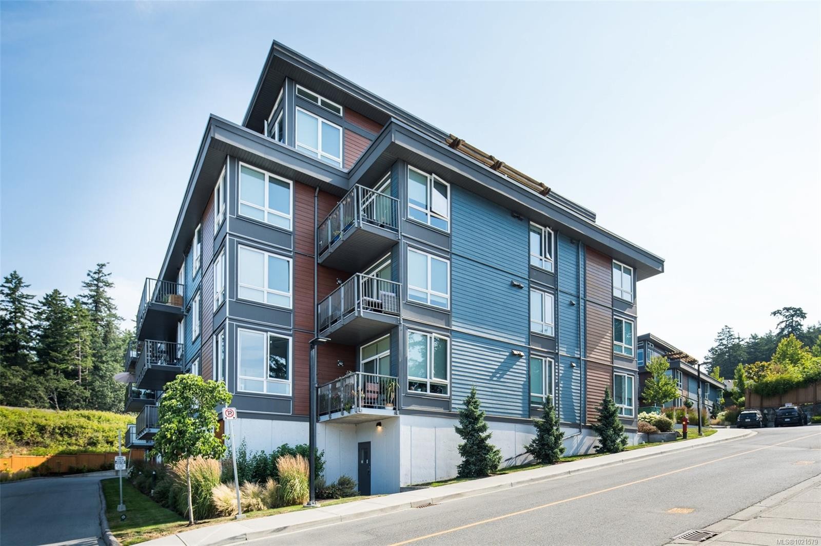 312-110 Presley Pl, View Royal, BC