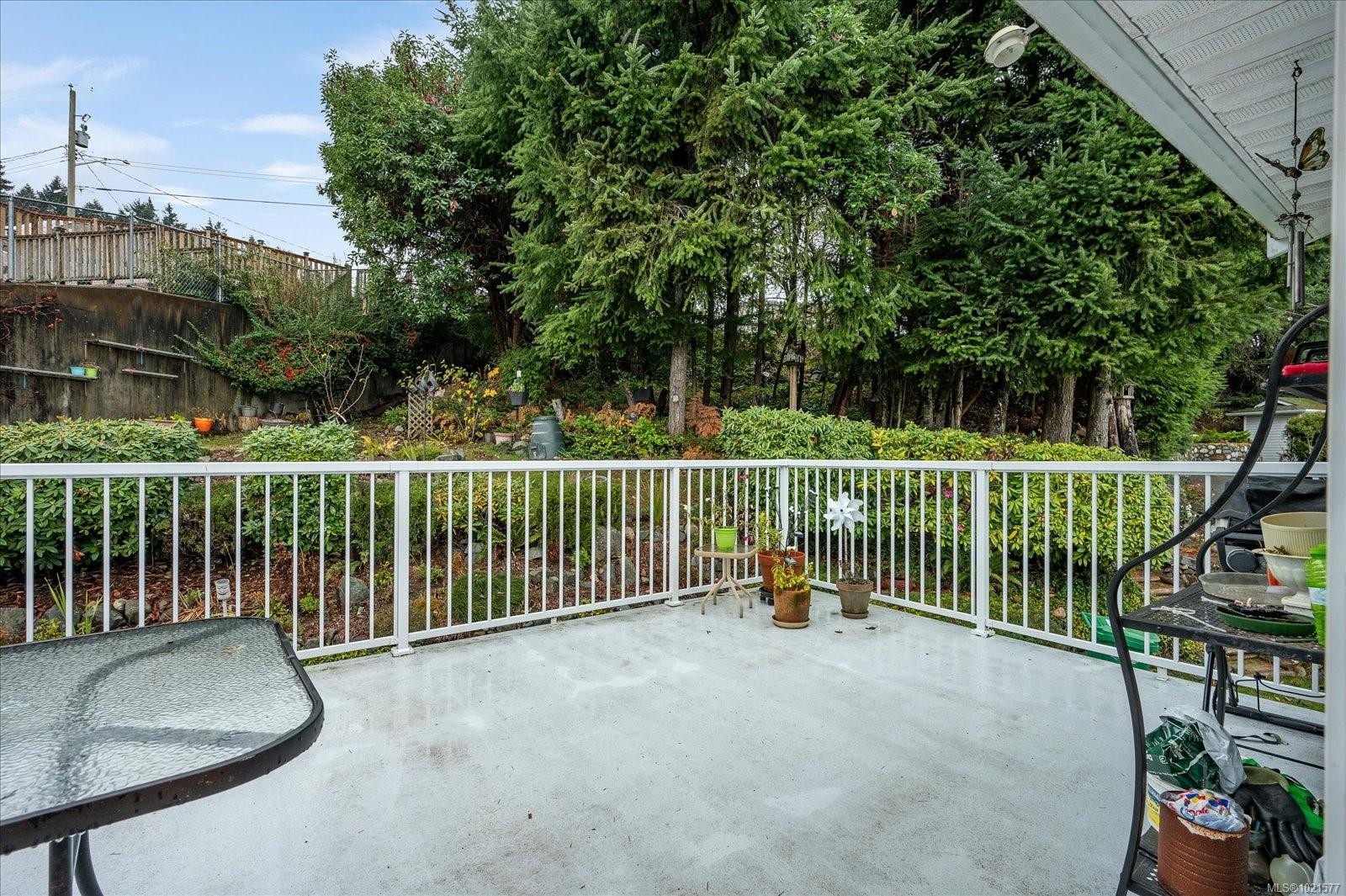 1085 College Dr, Nanaimo, BC