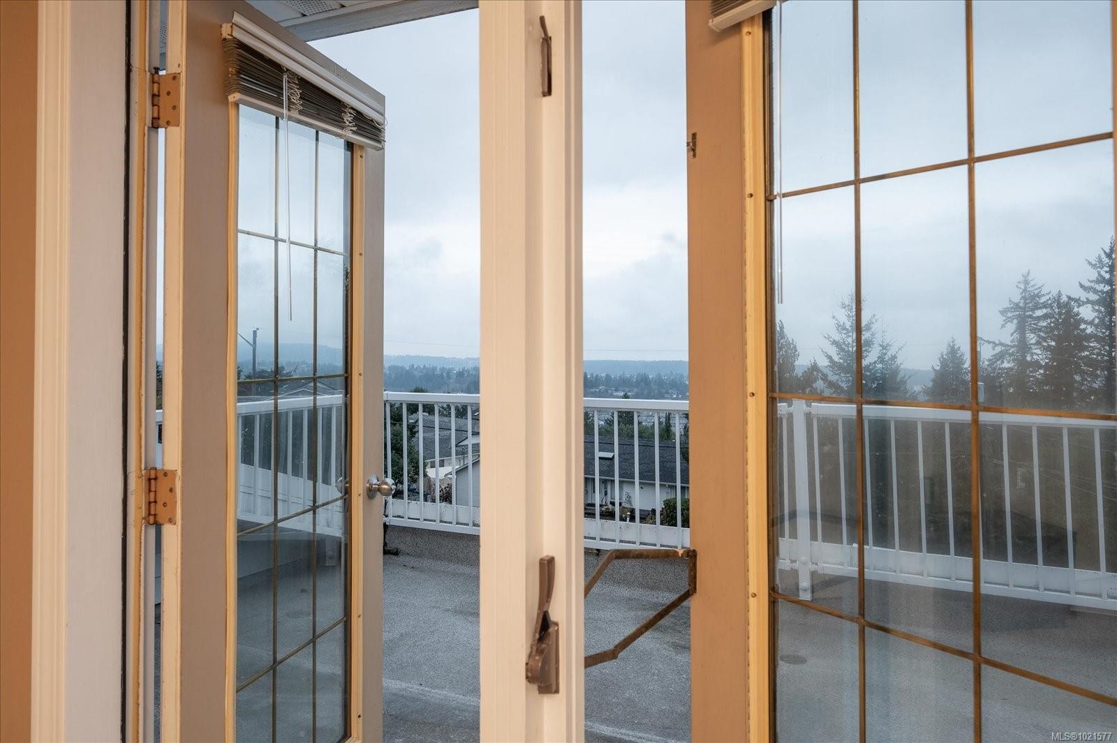 1085 College Dr, Nanaimo, BC