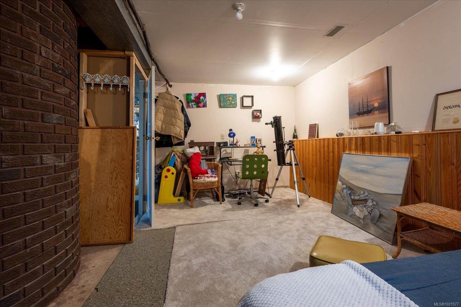 1085 College Dr, Nanaimo, BC