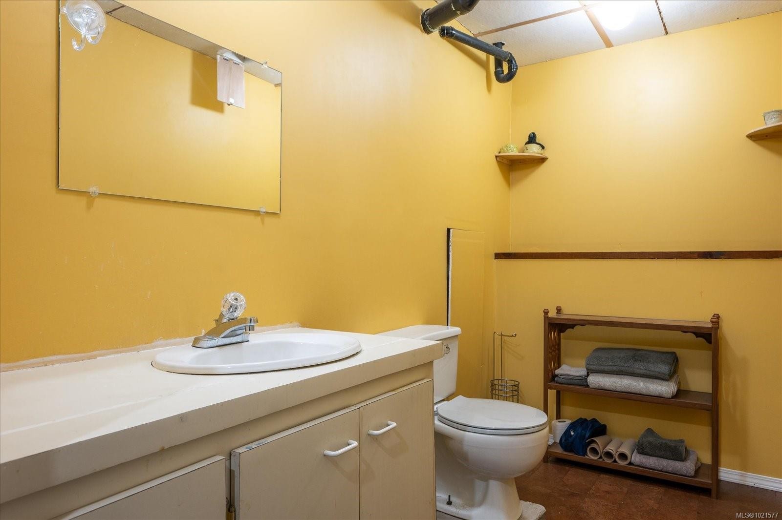 1085 College Dr, Nanaimo, BC