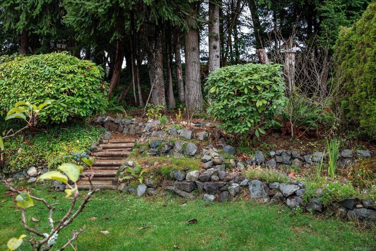 1085 College Dr, Nanaimo, BC