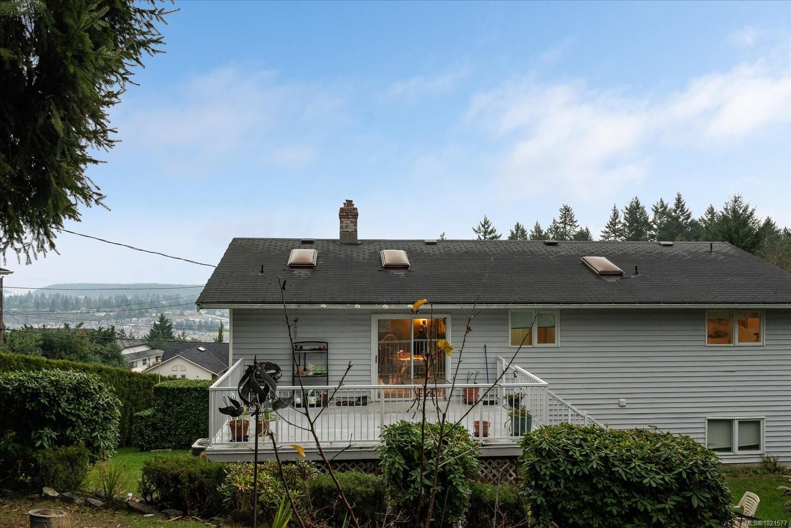 1085 College Dr, Nanaimo, BC