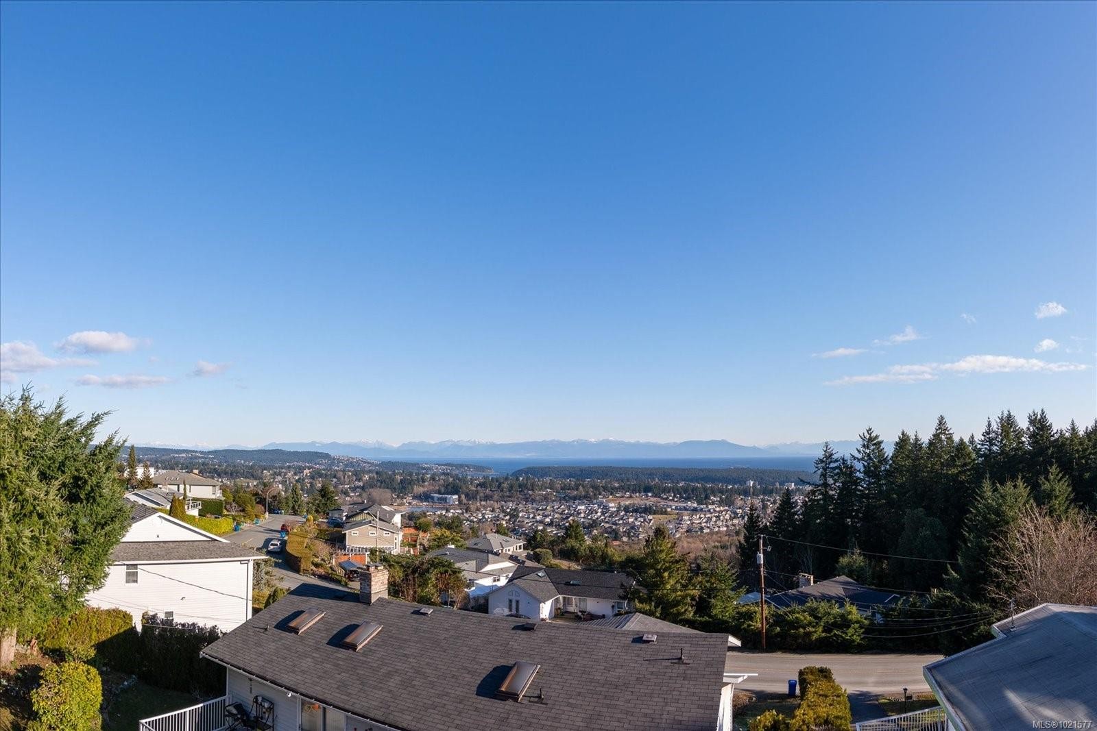 1085 College Dr, Nanaimo, BC