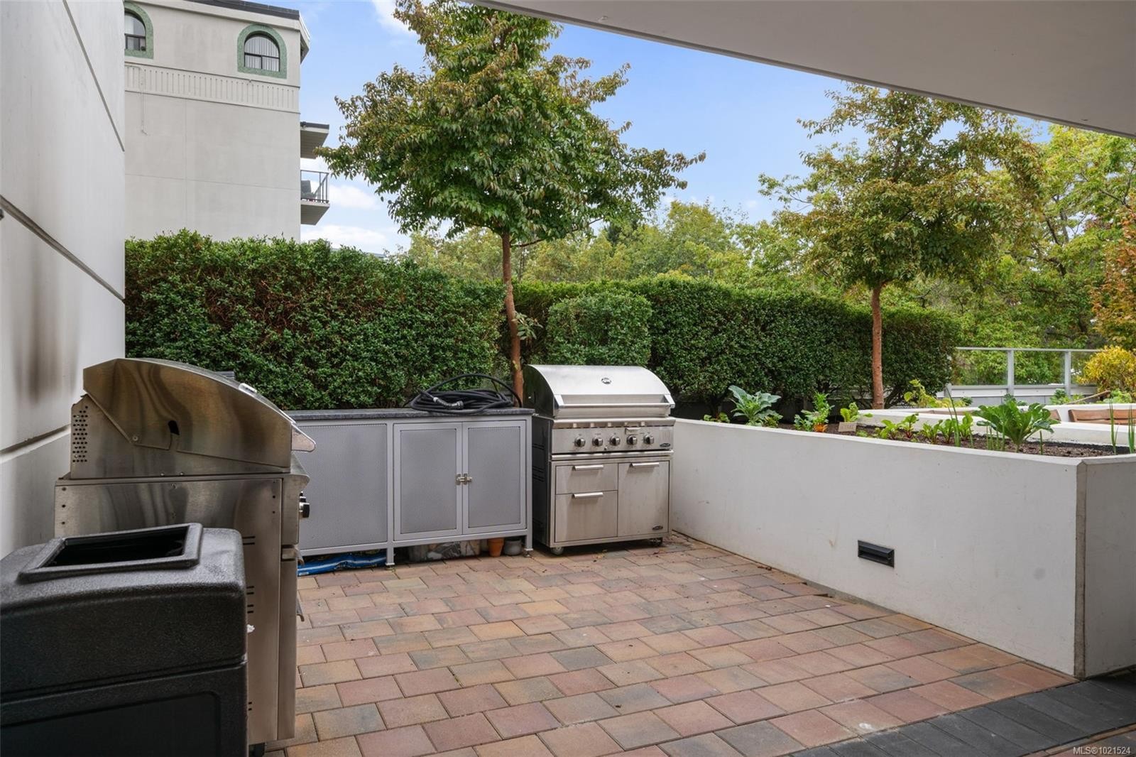 1104-777 Belleville St, Victoria, BC - With Exterior