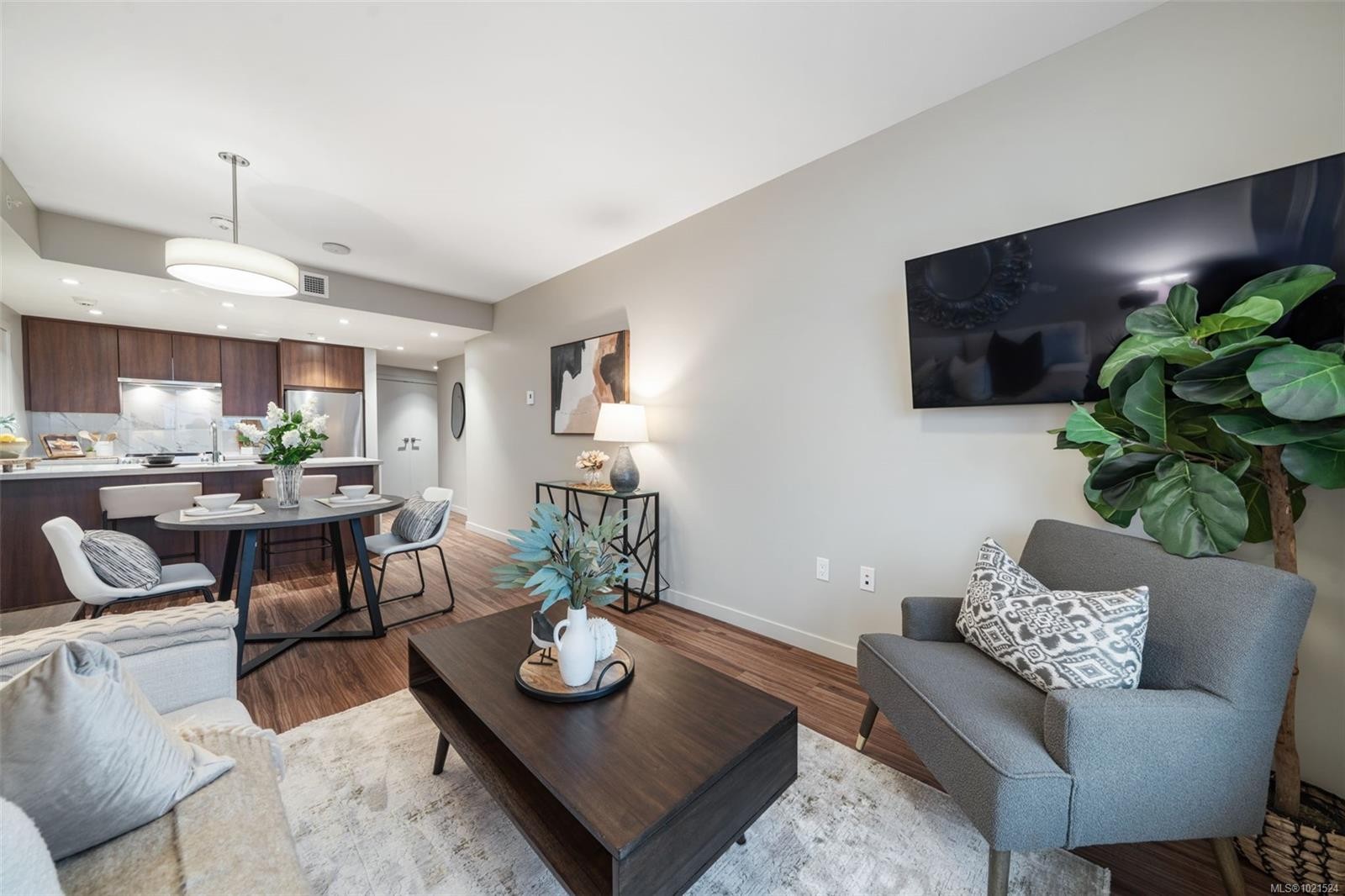 1104-777 Belleville St, Victoria, BC - Indoor Photo Showing Living Room