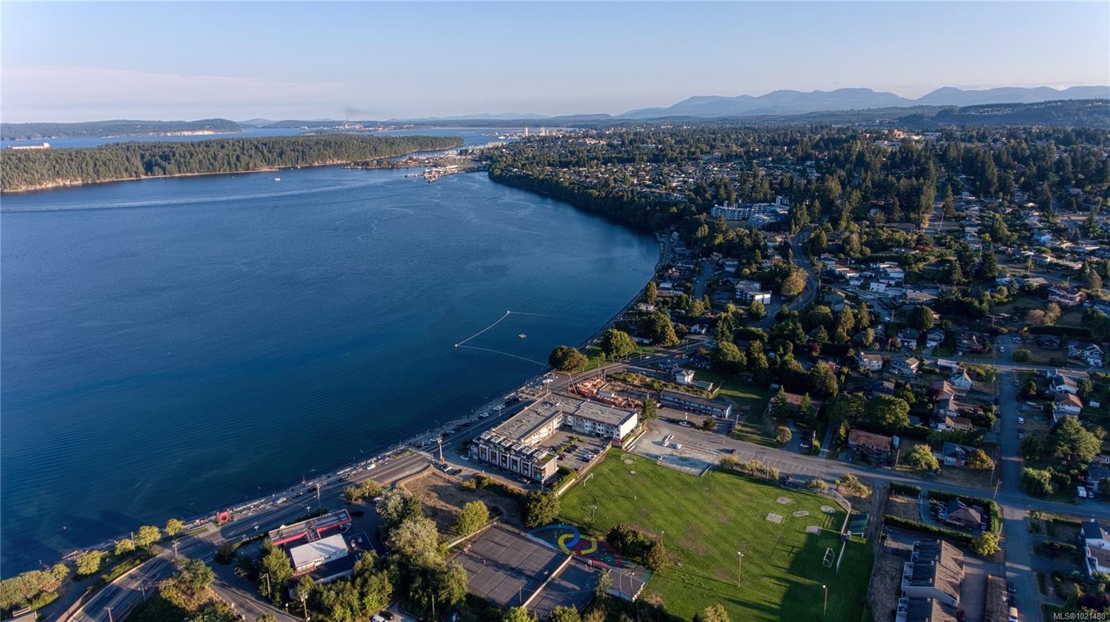 308-2815 Departure Bay Rd, Nanaimo, BC