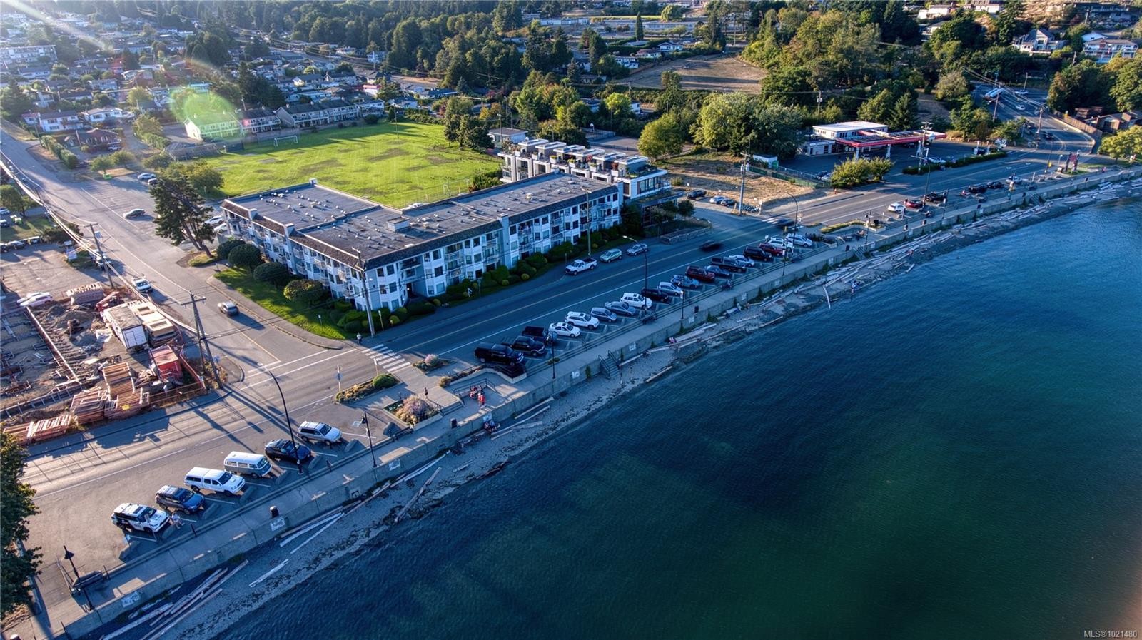 308-2815 Departure Bay Rd, Nanaimo, BC