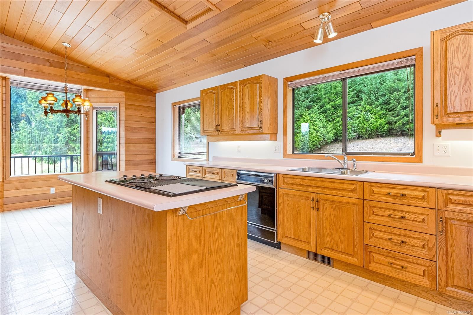 13289 Prospect Dr, Ladysmith, BC