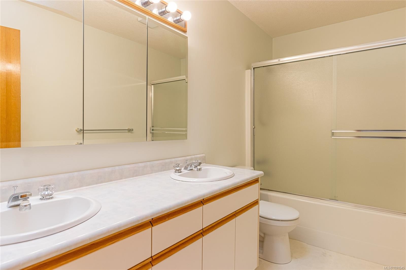 13289 Prospect Dr, Ladysmith, BC