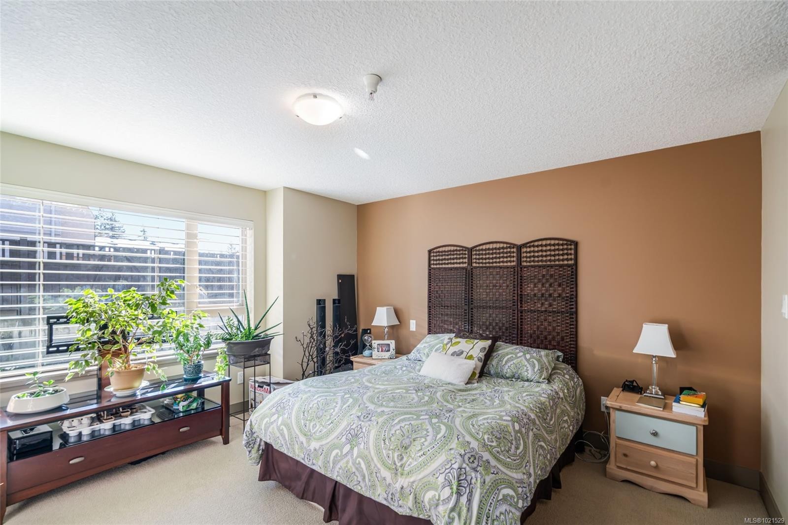 208-257 Moilliet St South, Parksville, BC - Indoor Photo Showing Bedroom