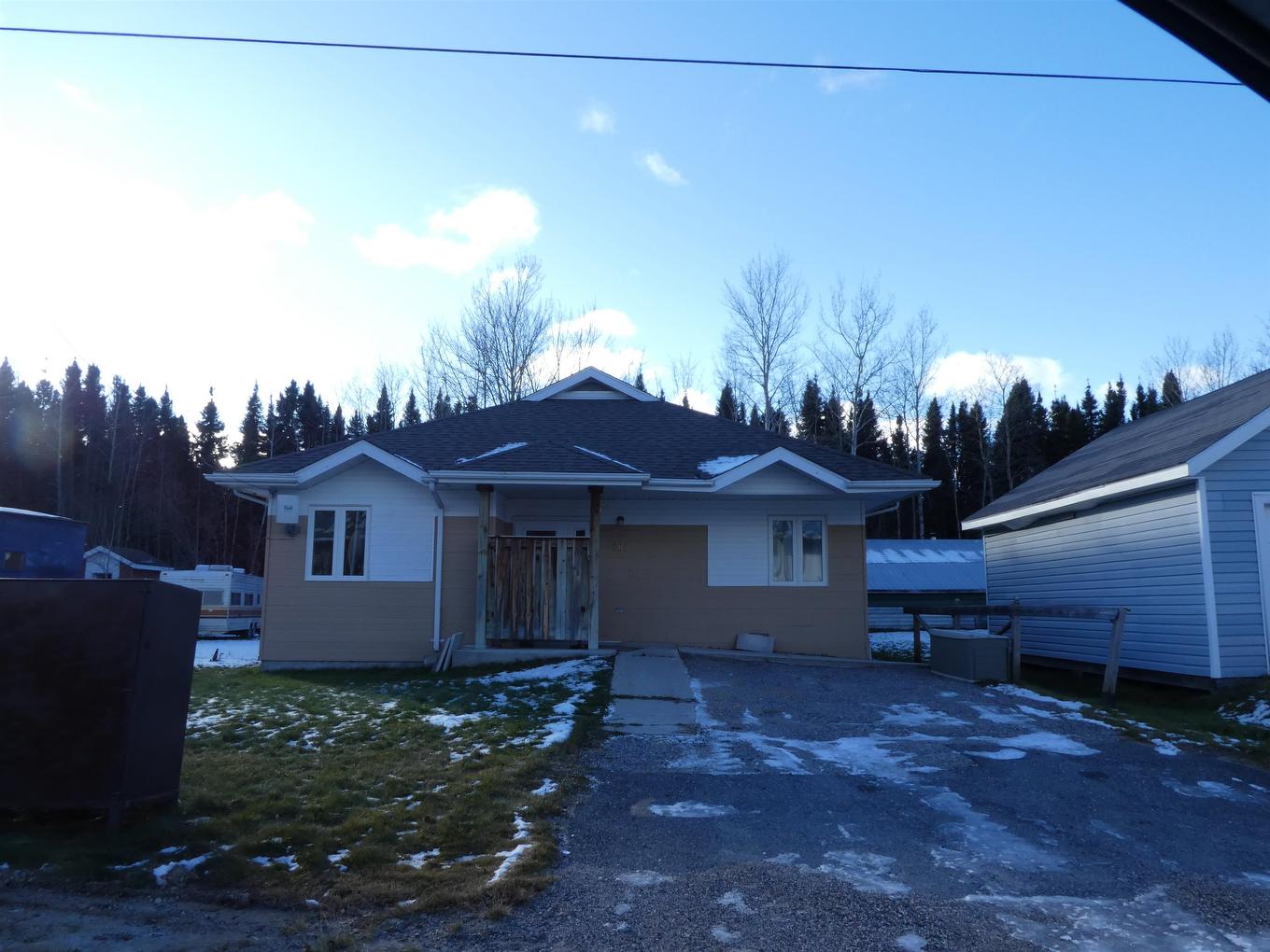 305 Clarke Avenue Se, Geraldton, ON - Outdoor