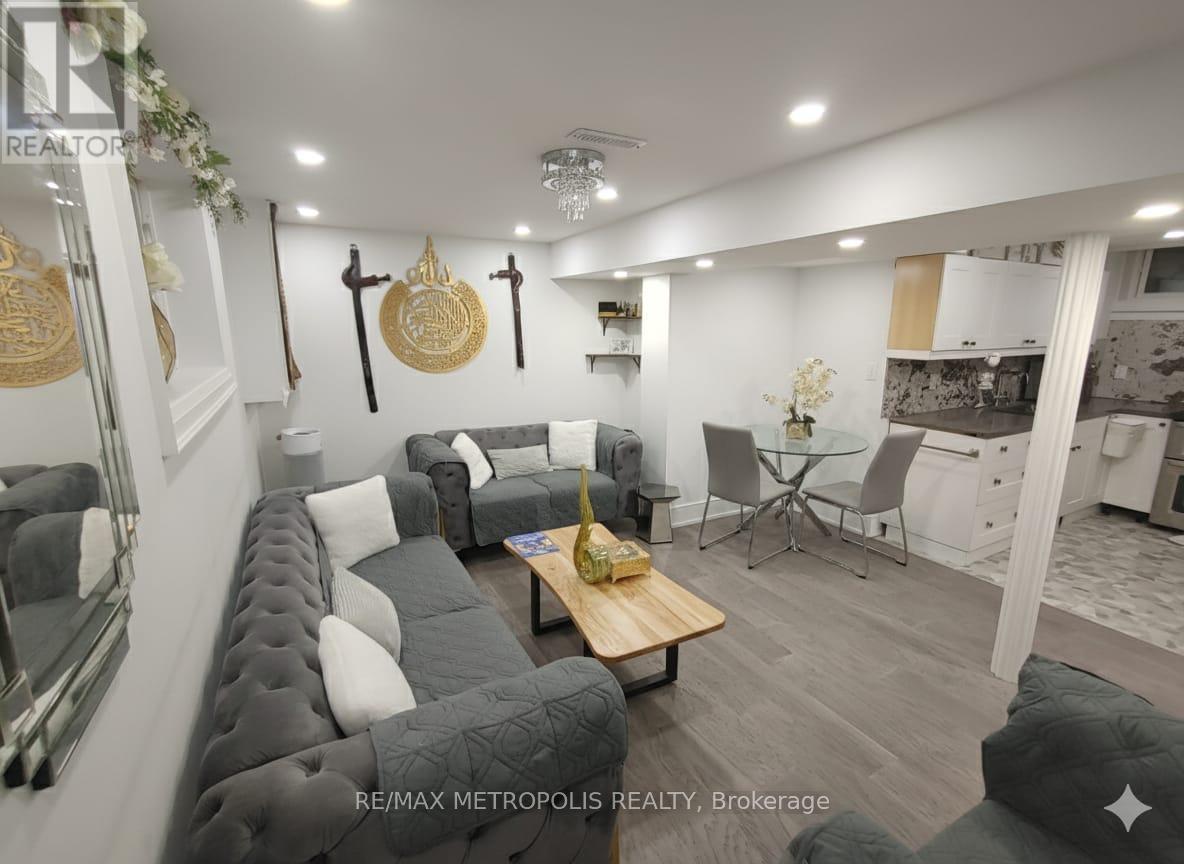 Bsmt - 61 Mandrake Street, Ajax, ON - Indoor Photo Showing Living Room