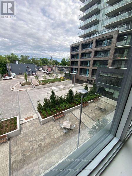 219 - 185 Deerfield Road, Newmarket, ON - Outdoor