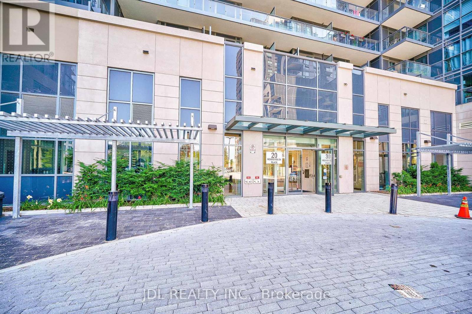 334 - 20 Meadowglen Place, Toronto, ON - Outdoor