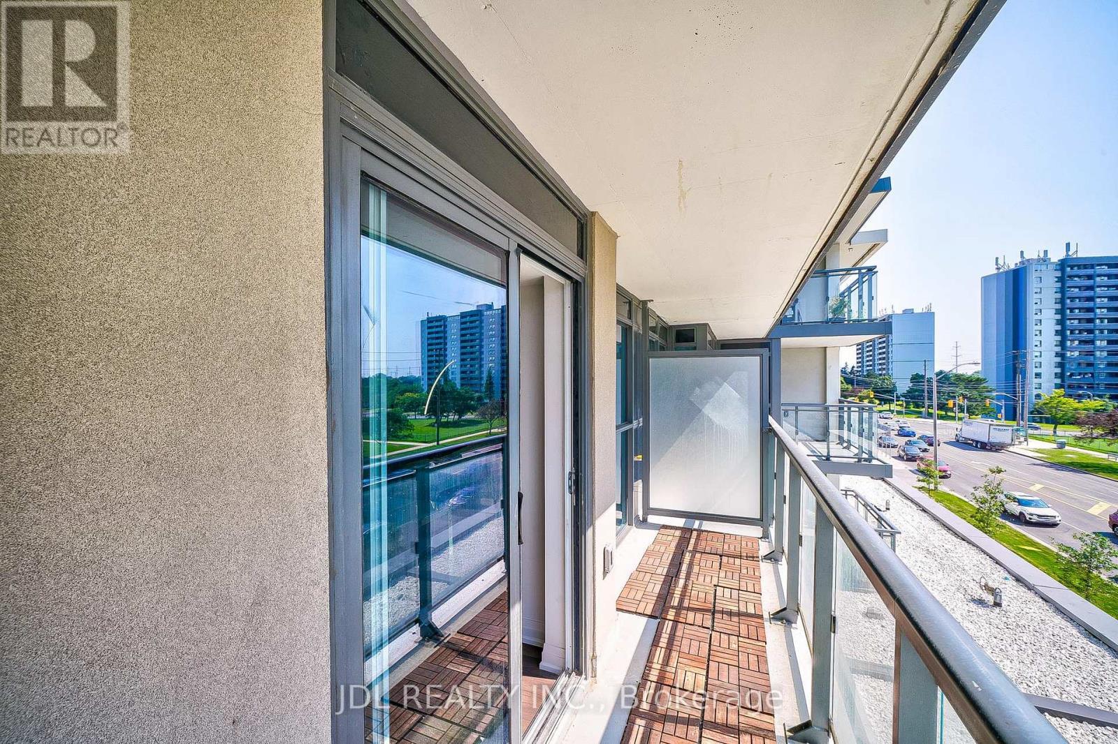 334 - 20 Meadowglen Place, Toronto, ON - Outdoor