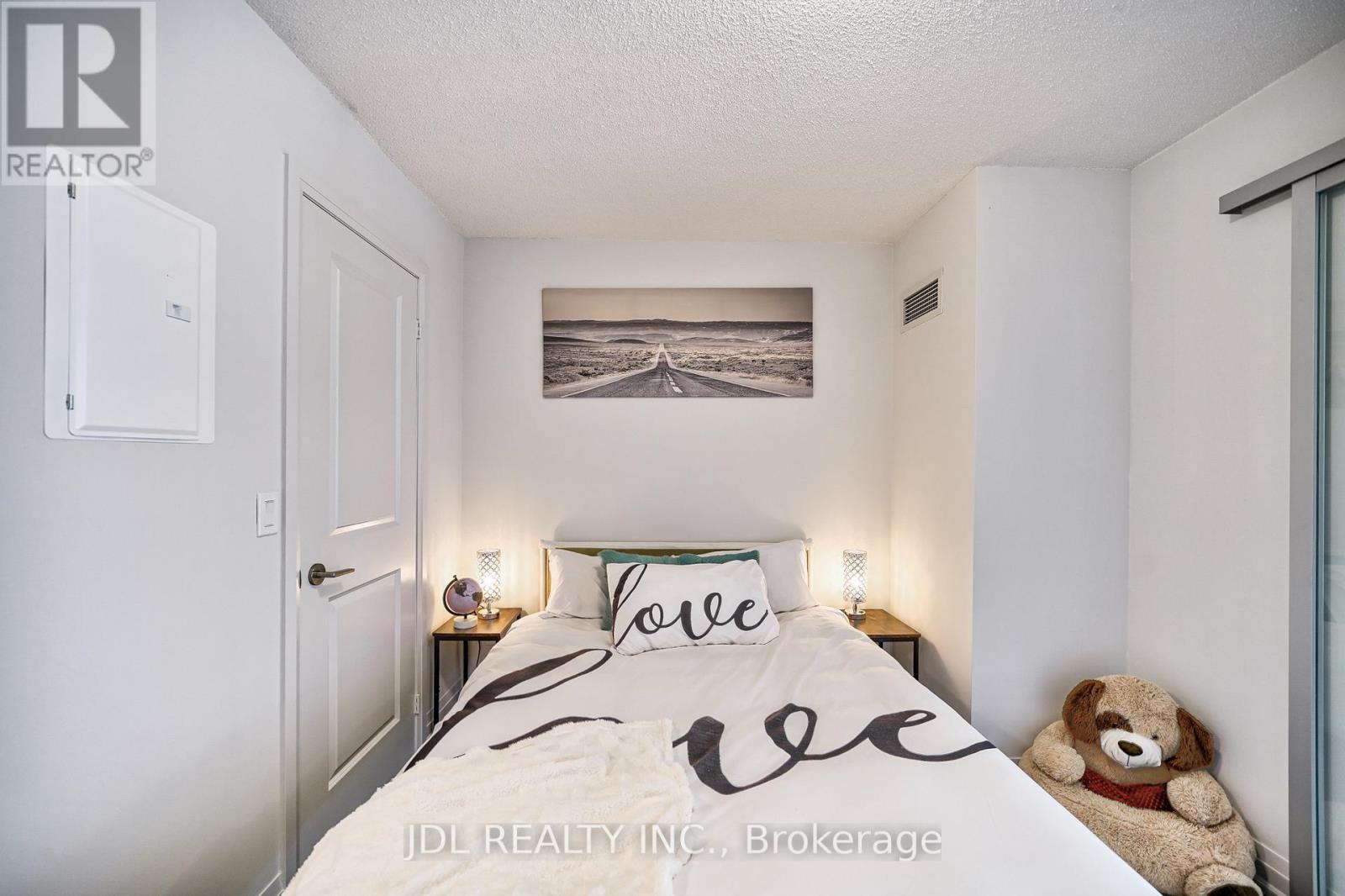 334 - 20 Meadowglen Place, Toronto, ON - Indoor