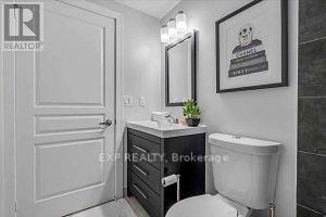 1908 - 2240 Lake Shore Boulevard W, Toronto, ON - Indoor Photo Showing Bathroom