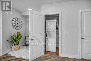 1908 - 2240 Lake Shore Boulevard W, Toronto, ON - Indoor Photo Showing Other Room