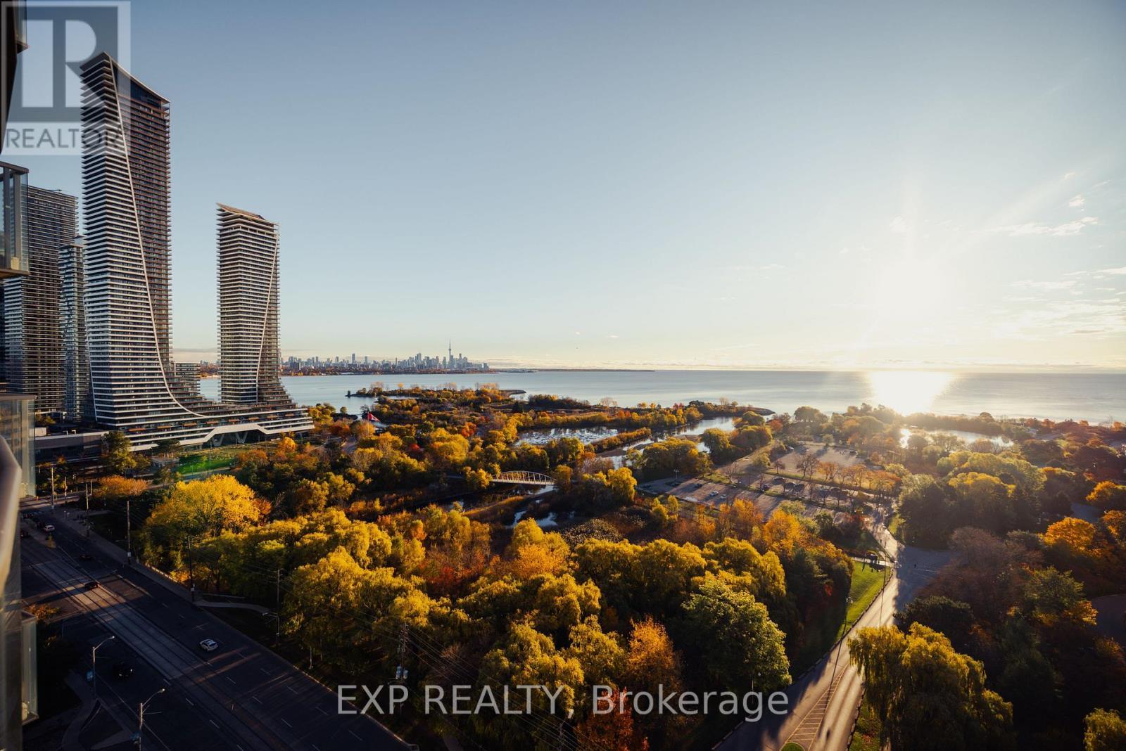 1908 - 2240 Lake Shore Boulevard W, Toronto, ON - Outdoor With Body Of Water With View