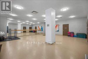 1908 - 2240 Lake Shore Boulevard W, Toronto, ON - Indoor Photo Showing Other Room