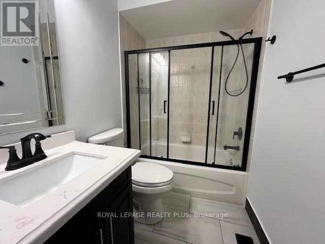 5440 Churchill Meadows Boulevard, Mississauga, ON - Indoor Photo Showing Bathroom