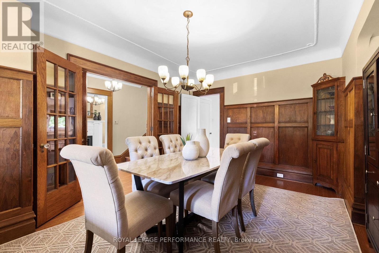 345 Third Avenue, Ottawa, ON - Indoor Photo Showing Dining Room