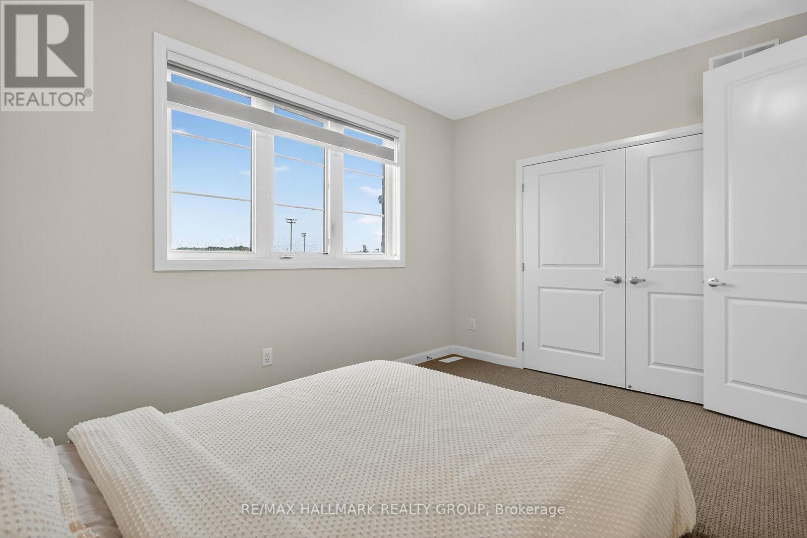 720 Cappamore Drive, Ottawa, ON - Indoor Photo Showing Bedroom