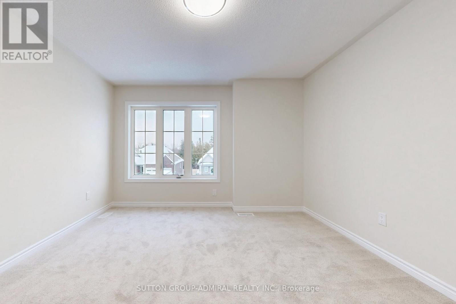 36 Hillcroft Way, Kawartha Lakes, ON - Indoor Photo Showing Other Room