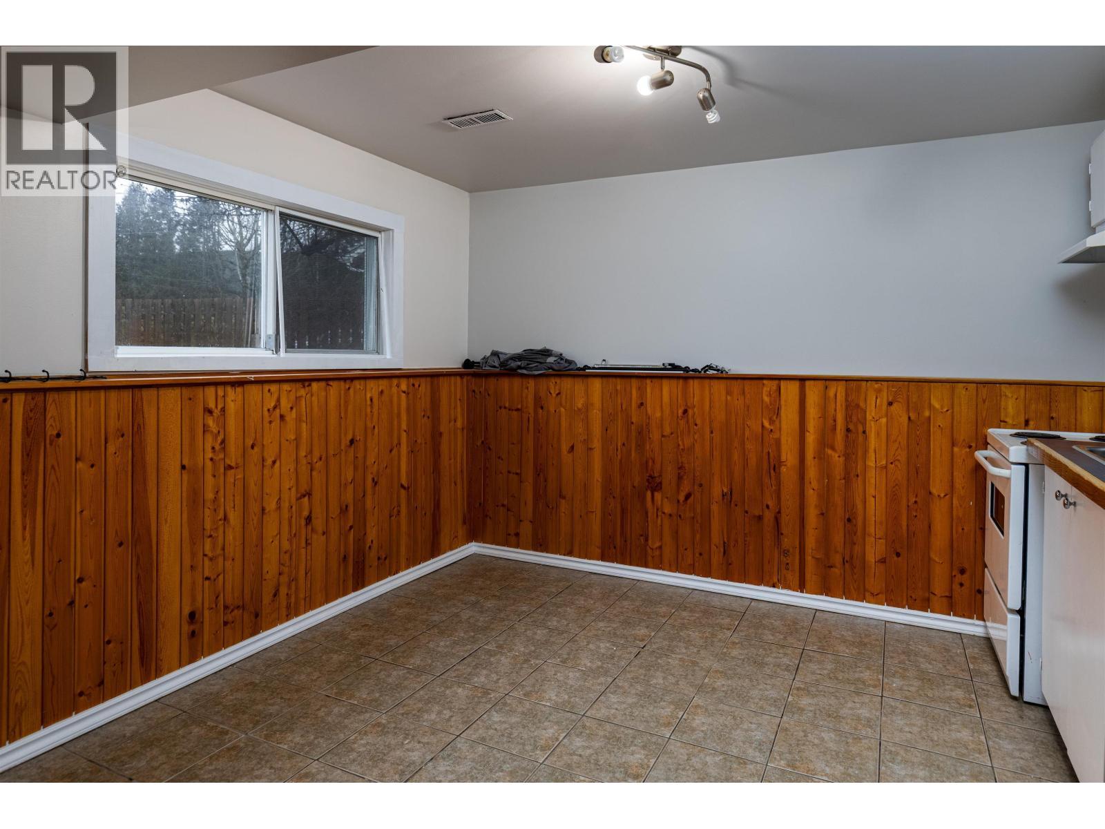 4821 Park Avenue, Terrace, BC - Indoor