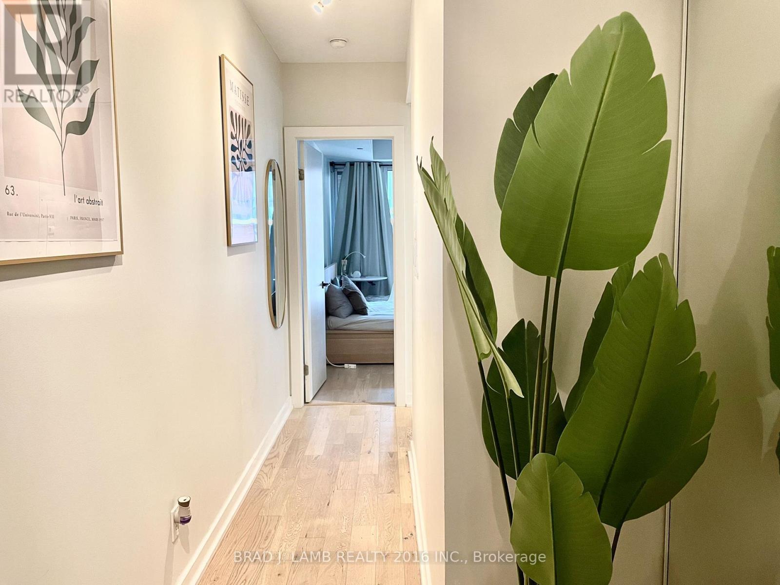 327 - 20 Bruyeres Mews, Toronto, ON - Indoor Photo Showing Other Room