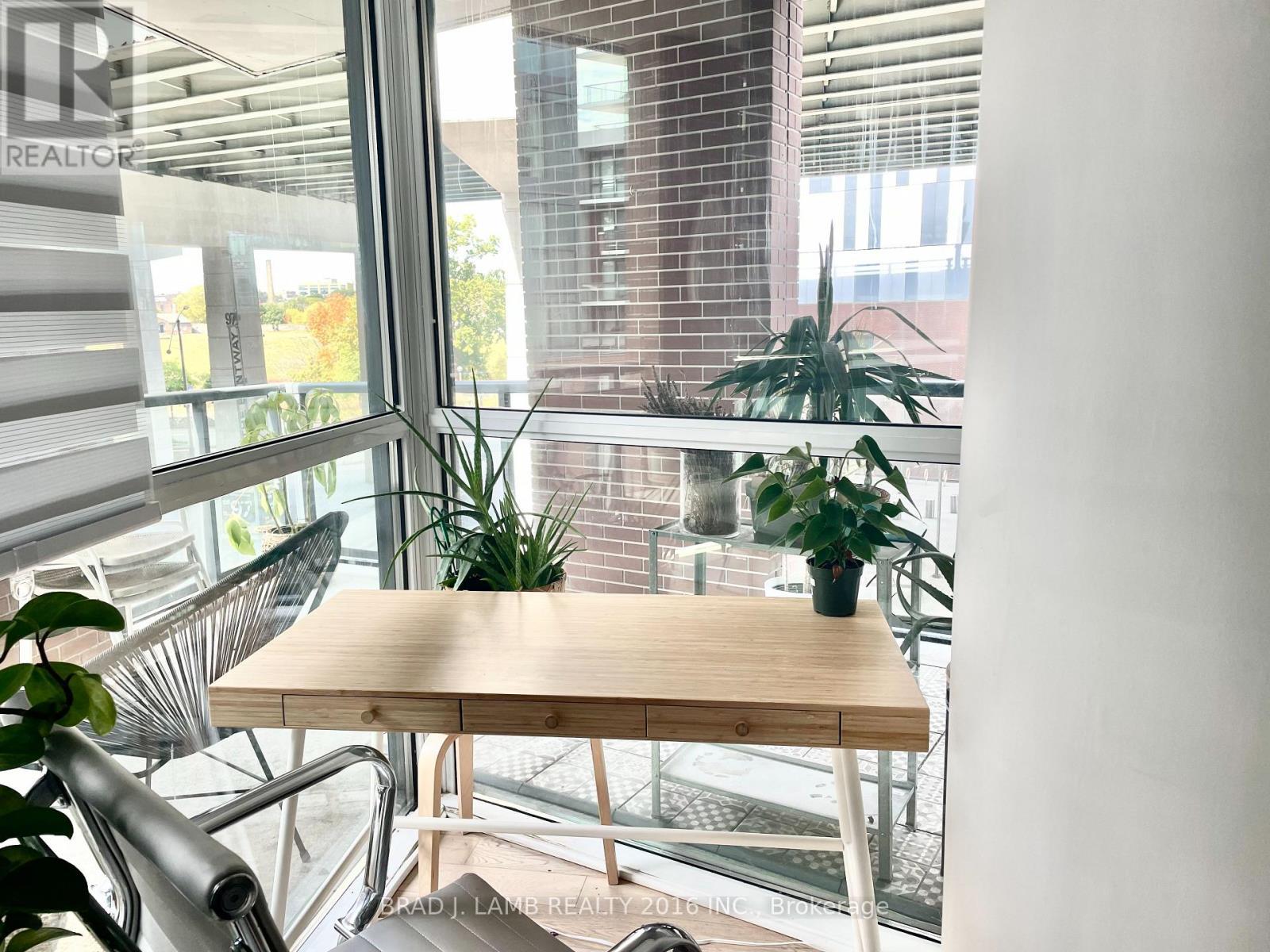 327 - 20 Bruyeres Mews, Toronto, ON - Indoor